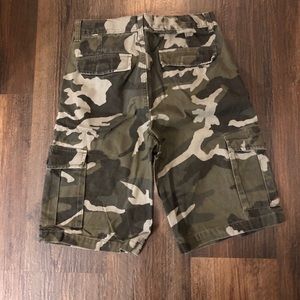 OLD NAVY Boy's 6 Pocket Adjustable Waist Cargo Shorts Camouflage Size 14